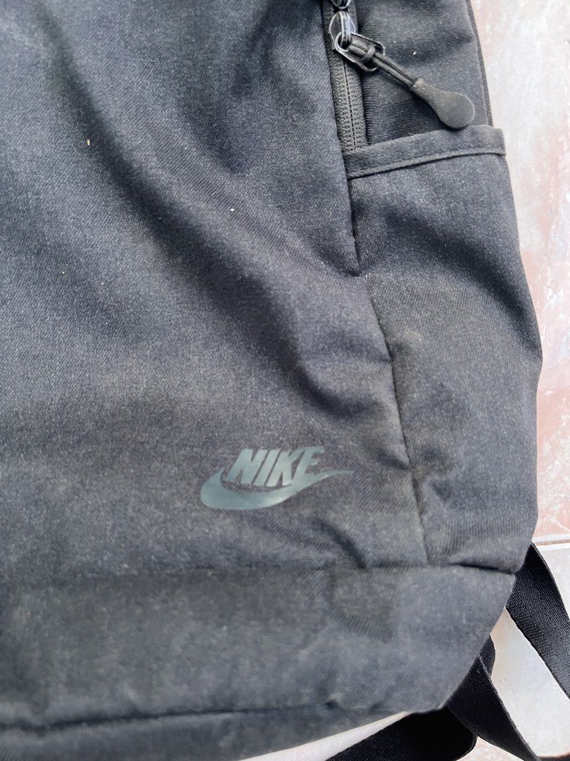 Nike Elemental Premium (Category: Backpacks) located in Cagayan de Oro. Submitted by veryhypetv (Listing ID 1451388475, Image 2). Description: Nike elemental backpack. Authentic. In good condition. 9..5/10 color rate. 📍Cagayan de oro CIty .