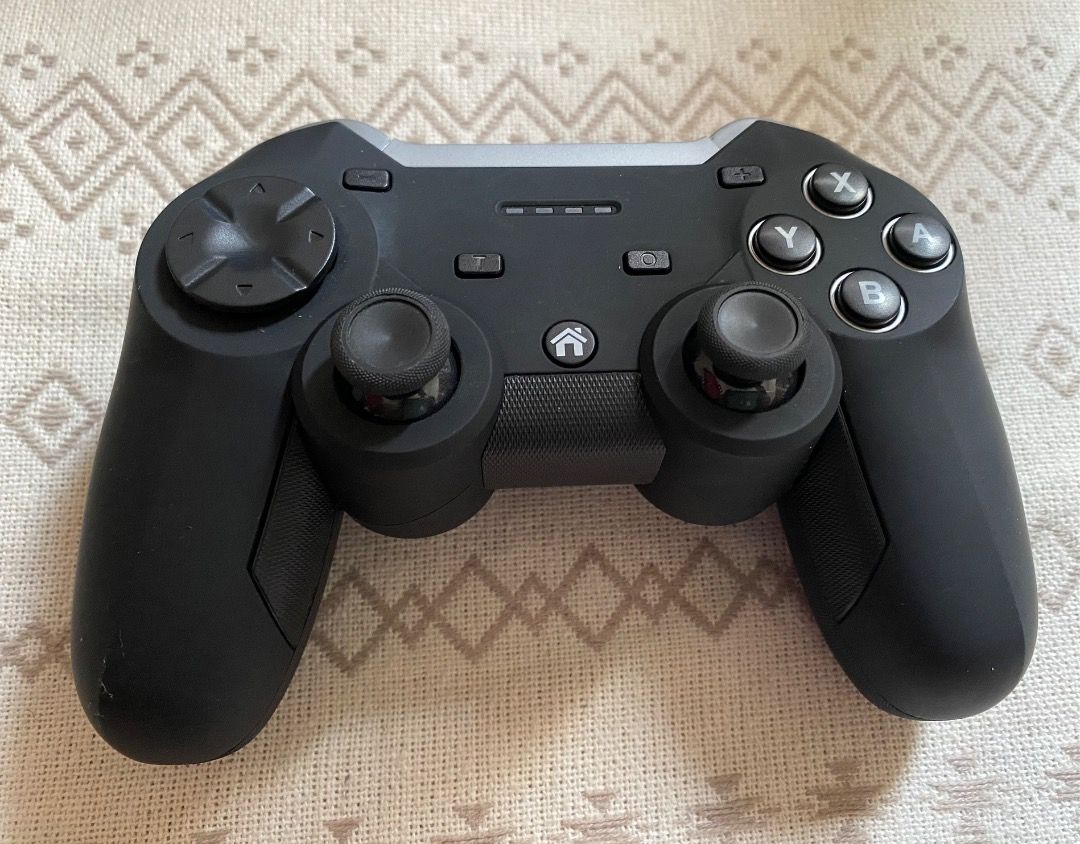 Nintendo switch Controller (Category: Controllers) located in Singapore. Submitted by yukiwaru007 (Listing ID 1451431422, Image 1). Description: - Nintendo switch Controller from amazon - Color: Black & Silver - Features: Dual analog sticks, D-pad, face buttons, shoulder buttons, and triggers - Charging: USB-C (top port) - Condition: Excellent, fully functional, no known issues Will dispatch the item in 2 working days. Price include mailing fee. 