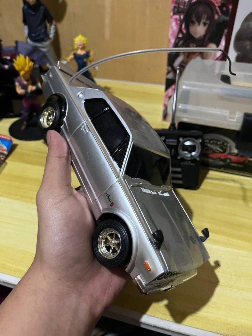 Nissan GT-R rc car (Category: Remote Control Toys) located in Quezon City. Submitted by thomosssss (Listing ID 1451514809, Image 3). Description: issue not working controller or Yung antenna Ng mismong car not sure with free batteries.