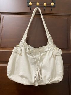由 garments.archive (刊登 ID 1451508302，圖片 1) 提交，位於 的 (類別：)，說明：。