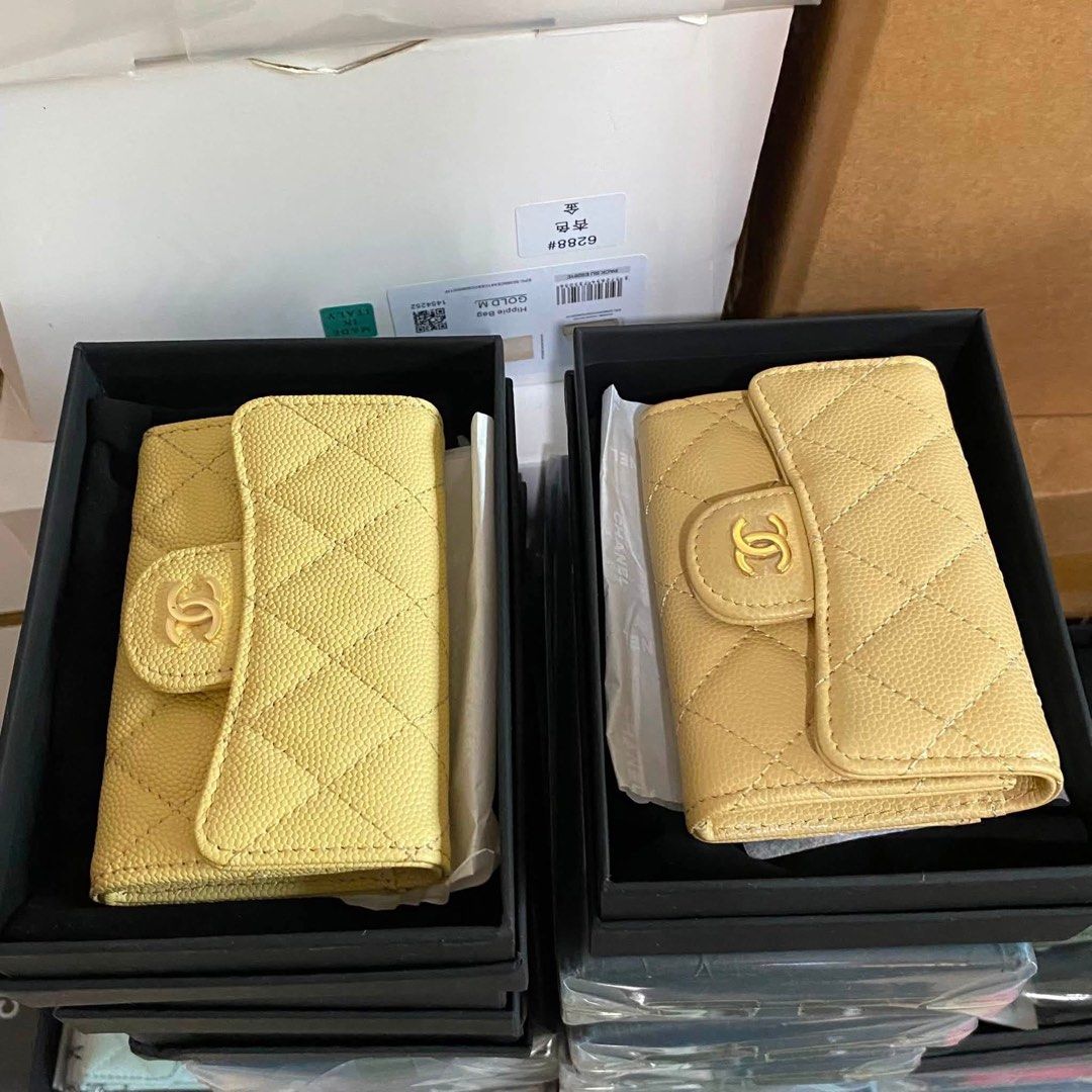 Onhand (Category: Luxury Bags & Wallets) located in Taytay. Submitted by prettypicks_1188 (Listing ID 1451516395, Image 3). Description: .