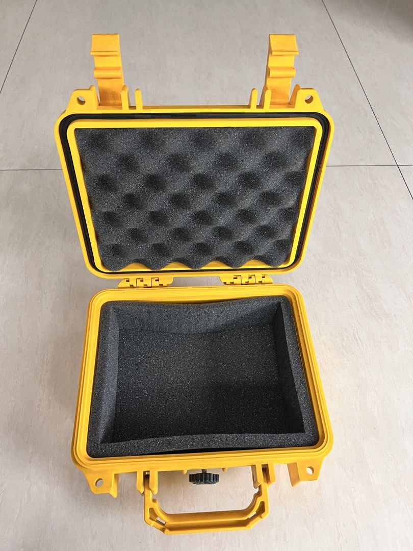Pelican Case 1200 – Second-Hand (Good Condition) (Category: Camera Bags & Carriers) located in Quezon City. Submitted by mybee (Listing ID 1385437809, Image 3). Description: * Ideal for cameras, tools, electronics, or any gear that needs reliable protection. * product dimension 10.62 x 4.87 x 9.68 inches * Weight 2.86 pounds * shows discoloration and scratches from normal use, but it’s fully functional. * Foam inserts are intact * please refer to
