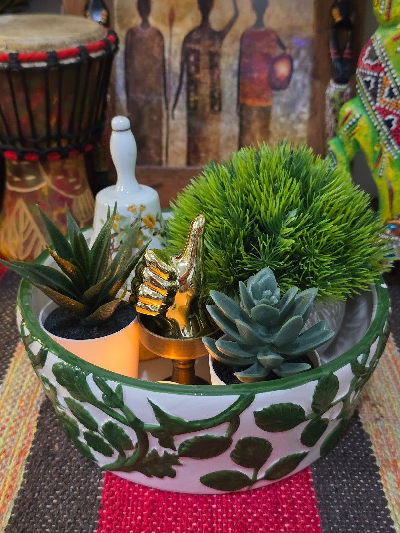 Plant Bowl/Entryway Bowl (Category: Vases & Decorative Bowls) located in Taguig. Submitted by themessynook (Listing ID 1451444084, Image 3). Description: Originally a salad bowl but arrived crazed. Used it an entryway key bowl or planter for artificial plants..