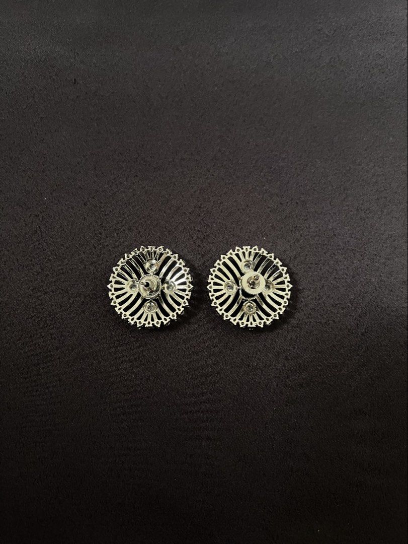 Rare Pieces Stud Earrings with Blue Stone and Crystals (Category: Earrings) located in Makati City. Submitted by jcc999 (Listing ID 1451370634, Image 3). Description: - Brand: Rare Pieces - Type: Stud Earrings - Features: Central blue stone surrounded by sparkling crystals - Style: Eye-catching, glamorous, statement piece - Occasion: Dress up or standout in a Smart casual wear ✨Follow @therarepieces.co in instagram for 10% pesos discount ✨More pi