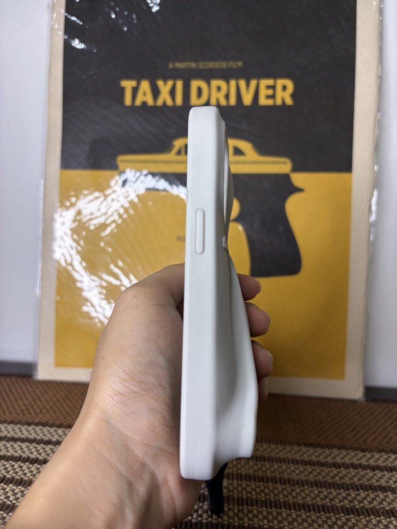 Rhode iPhone 13 Pro Casing (Category: Cases & Covers) located in Bangi. Submitted by twosenseplus (Listing ID 1451461237, Image 3). Description: Condition: 8.8/10 Size: iPhone 13 Pro 📌 Pos DFOD JNT.