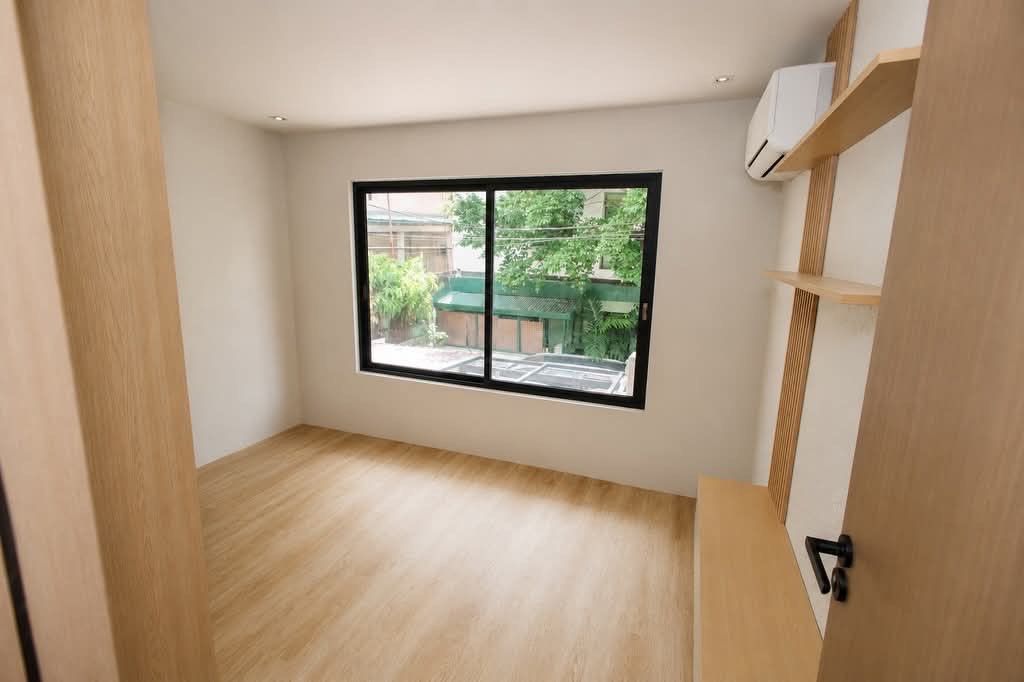 RSG Mandaluyong Townhouse (Category: Townhouse) located in Manila. Submitted by realtorrachelle (Listing ID 1451345815, Image 3). Description: NEWLY RENOVATED TOWNHOUSE FOR SALE RSG 1 Townhomes Subdivision, Mandaluyong City Near California Garden Square Condominium This newly renovated 3-storey townhouse offers the perfect combination of comfort, functionality, and convenience. Ideally located in the heart of Mandaluyong City, it is an excellent 
