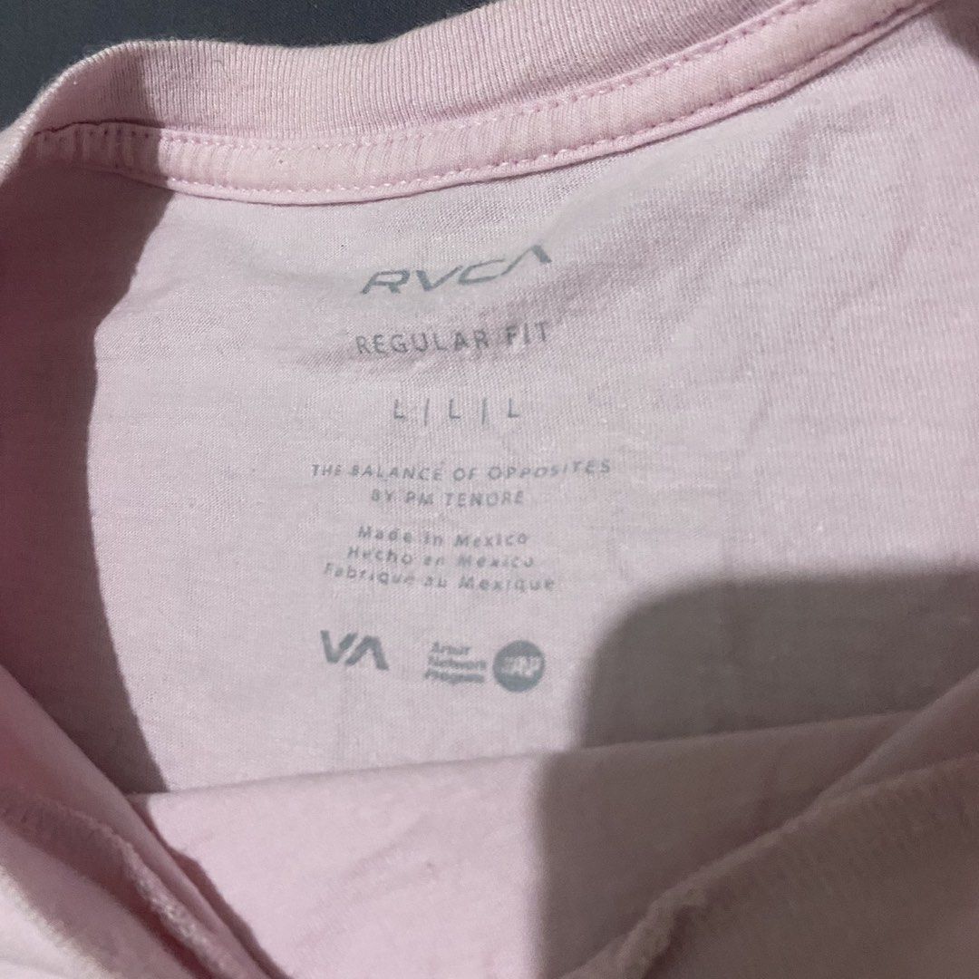 RVCA SHIRT (Category: Tshirts & Polo Shirts ) located in Cebu City. Submitted by vast_trese.13 (Listing ID 1451380028, Image 3). Description: L - 30 w - 24 LARGE 9/10 - OVERALL CONDITION 10/10 - COLOR CONDITION .