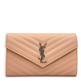 (Category: ) located in . Submitted by carousellluxury (Listing ID 1451411041, Image 1). Description: .