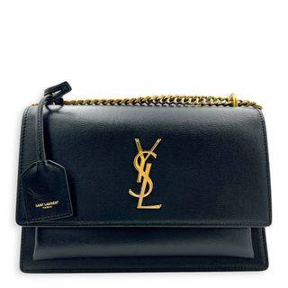 (Category: ) located in . Submitted by carousellluxury (Listing ID 1451389921, Image 1). Description: .