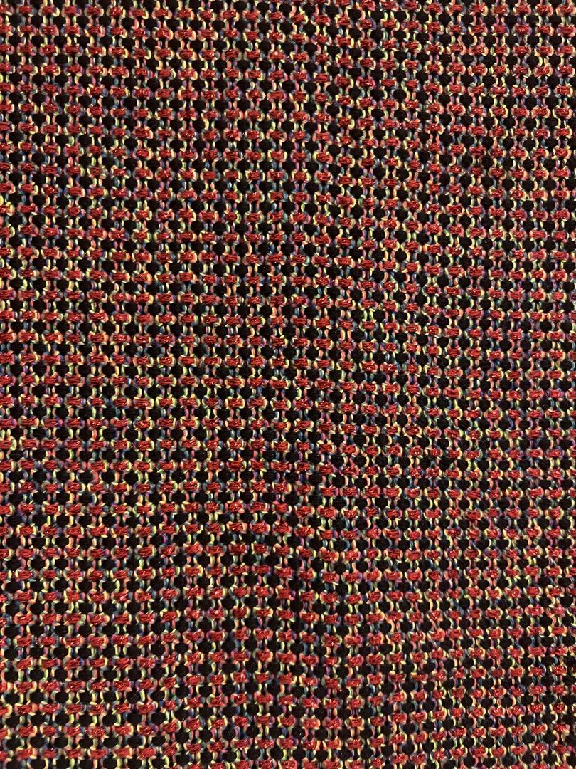 Sandro Tweed Top （分類：襯衫）位於 Hong Kong。 由 cynth.lary 提交（商品編號 1451446569，圖片 3）。簡介： Tweed Top from Sandro, size 36. Used but in very good condition 。