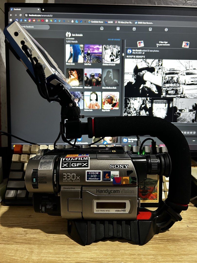SONY VHS FOR RENT (Category: Video Cameras) located in Pasig City. Submitted by bloodysykes (Listing ID 1451466465, Image 2). Description: SONY TRV46 - P2500/Day SONY TRV43 - P2500/Day SONY TRV615 - P2500/Day SONY DCR VX2000 P5000/Day SONY DCR VX2100E P5000/Day ADD ons: TAPELESS RECORDER P2500 TAPELESS SETUP INCLUDED: - 3.5mm AV CABLE - MAXIAN PMP RECORDER - ULANZI MA33 - NEEWER MA006 - ANDOER IR49S INFRARED - SMALLRIG UNIVERSAL POWER BANK HOLDER