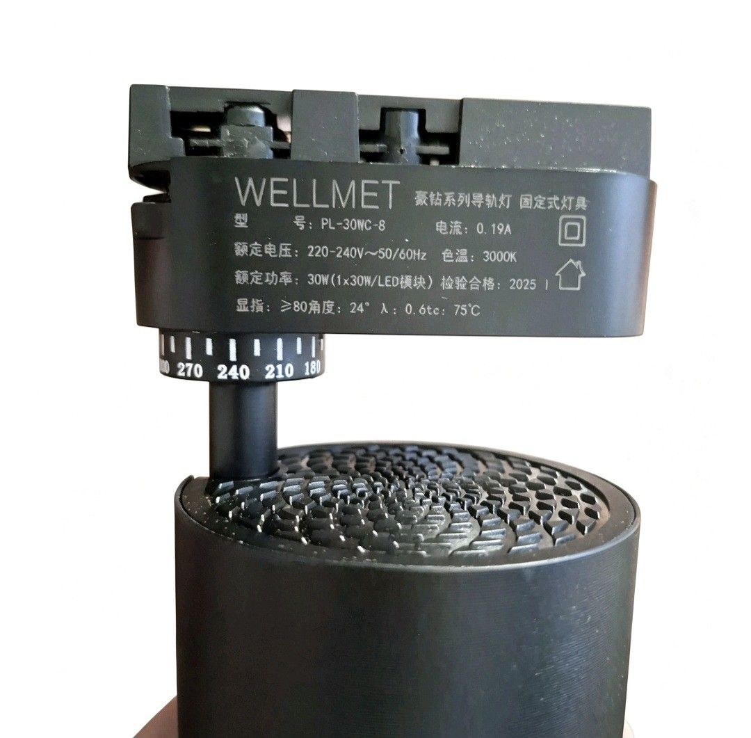 Spot lighting 30Watts - warm white (Category: Lighting & Studio Equipment) located in Quezon City. Submitted by ana-chan (Listing ID 1451394489, Image 3). Description: - Brand: WELLMET - Model: PL-30WC-8 - Color: Black - Wattage: 30W - Color Temperature: 3000K (Warm White) - Design: Sleek, modern cylinder spotlight - Features: Adjustable beam angle (≥80 degrees), track light compatible - Ideal for: Accent lighting, home decor, retail displays.