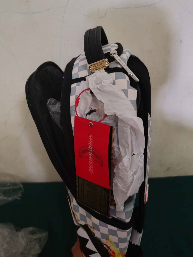SPRAYGROUND (Category: Backpacks) located in Abucay. Submitted by techdts_deadstocktees.vtg (Listing ID 1451453844, Image 3). Description: brandnew with reciept my shipping cost in my courier is php4800 that i want to sell it for fair price 7500.