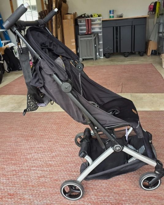 Stroller Lipat Travel GB Pockit+ All-City - Hitam Termasuk Bonus Aksesori (Kategori: Kereta, Kursi Goyang & Gendongan Bayi) berada di Jakarta Utara. Dikirim oleh citramuts (ID iklan 1451390875, Gambar 1). Deskripsi: Akhirnya mutusin buat ngurangin isi rumah biar ruangan kerasa lebih lega. Barang-barangnya masih bagus banget dan dirawat dengan baik kok. Yang udah laku langsung aku hapus ya. Buat yang mau adopsi, bisa langsung cari barangnya & ceck