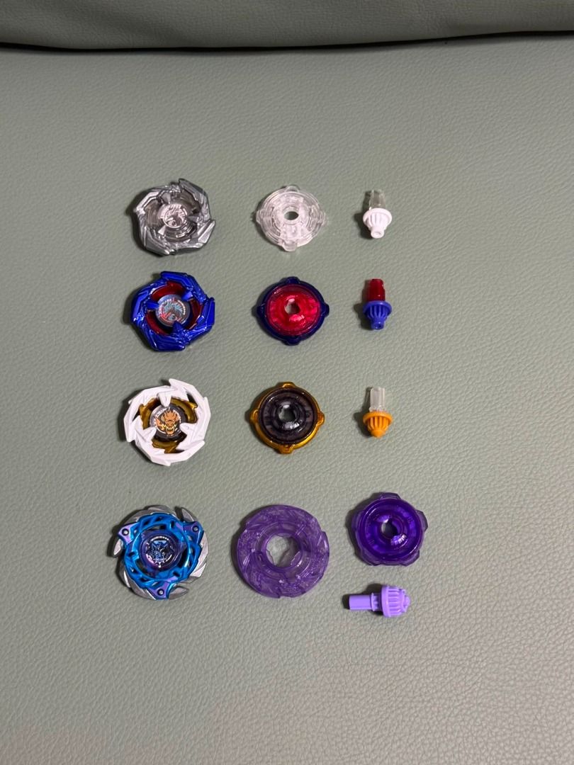 大量放售【直接睇內文】Takara Tomy Beyblade X 爆旋陀螺X UX-00 UX-06 UX-07 UX-09 UX-13 UX-17 BX-04 BX-48 CX-11 （分類：動作及對戰玩具）位於 Hong Kong。 由 handsome.and.pretty 提交（商品編號 1439518332，圖片 7）。簡介： 放 港/日版 面蓋/原隻螺/淨配件： 藍空力天馬面 38.10g $2600 (15至20場內） 鯊魚面 37.52g $250 (全新） ↪️加ux15全Set連code $120 鯊魚面 37.45g $200 (10場內） 黃神杖(美版) 35.80g $460 (10場內） 黃神杖(港版) 35.27g $100 (半覺醒） 藍鳳凰 38.58 $120 (30場內） 左龍騎士 37.87g $200 (全新,高重） 左膠龍 38.94g $120 (全新） 天蠍長矛 39.72g $80 (全新,高重） 小籠包 36.67g $70 (全新）