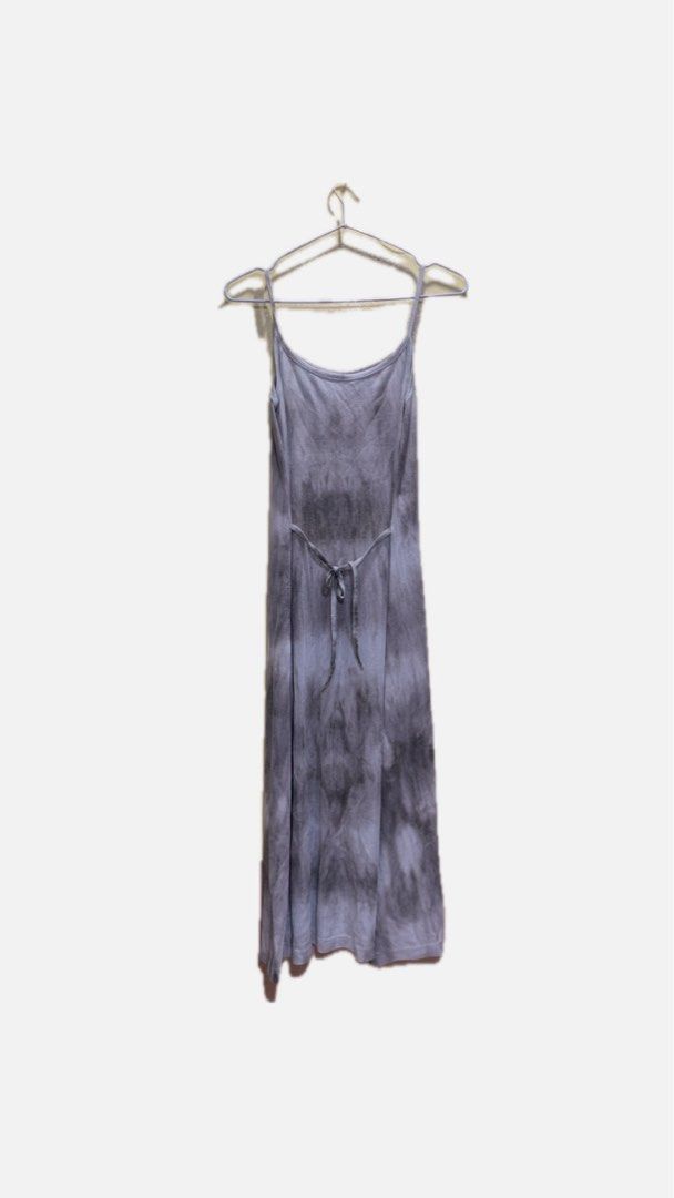 tie dye maxi dress (Category: Dresses) located in Quezon City. Submitted by declutterwme.daev (Listing ID 1451338781, Image 2). Description: no ww small-medium stretchy bought this for 700🥹.