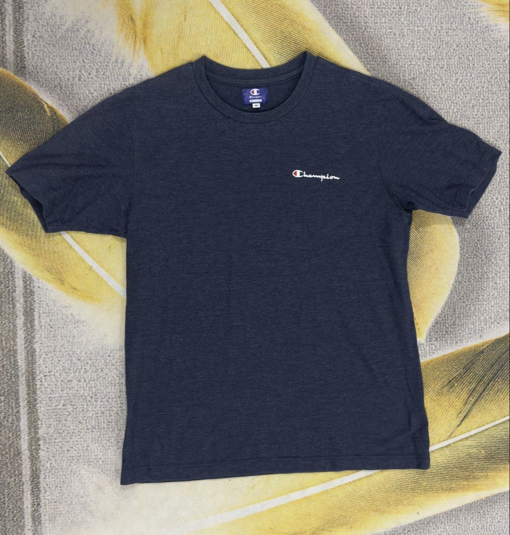 Tshirt Champion (Category: Tshirts & Polo Shirts) located in Shah Alam. Submitted by fr.empire (Listing ID 1451451162, Image 1). Description: Ukuran Manual : -Tag M -Pit 20 -Labuh 26.5 Rm18 + (Postage Rm7).
