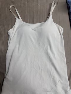 (Category: ) located in . Submitted by fashiondeclutter11 (Listing ID 1451353070, Image 1). Description: .