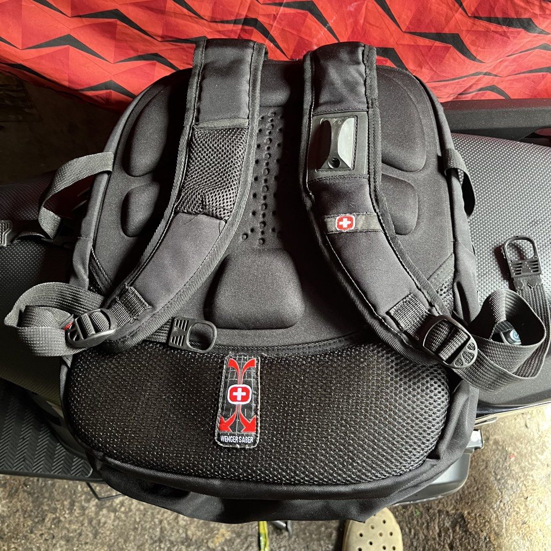 utility bag (Category: Backpacks) located in Manila. Submitted by seven.stitch (Listing ID 1451365336, Image 2). Description: good condition .