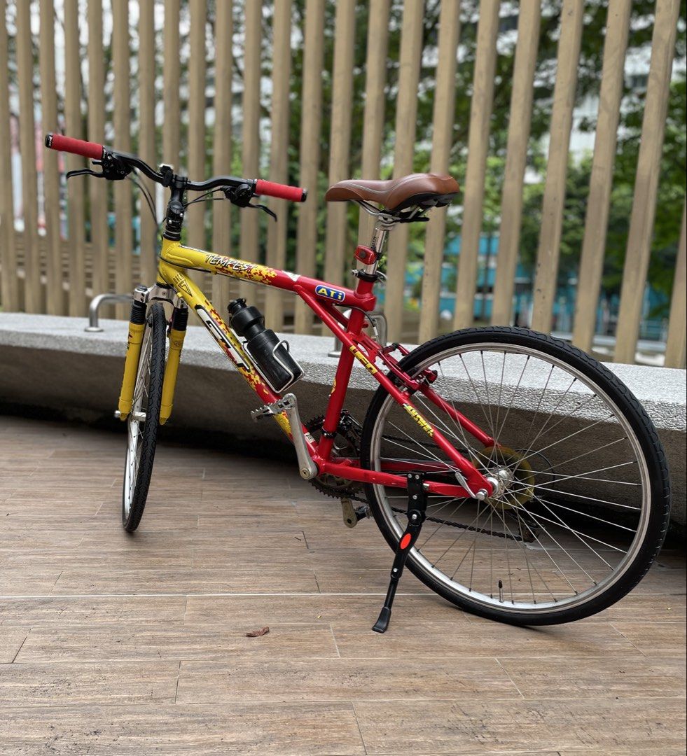 vintage gt bicycles Vertigo 1996 Bike Red / Black Splatter Vintage GT Bicycles BMX Logo