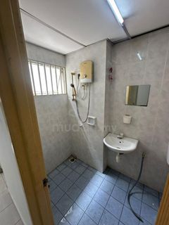 (Category: ) located in . Submitted by mudah877208 (Listing ID 1448062165, Image 1). Description: .