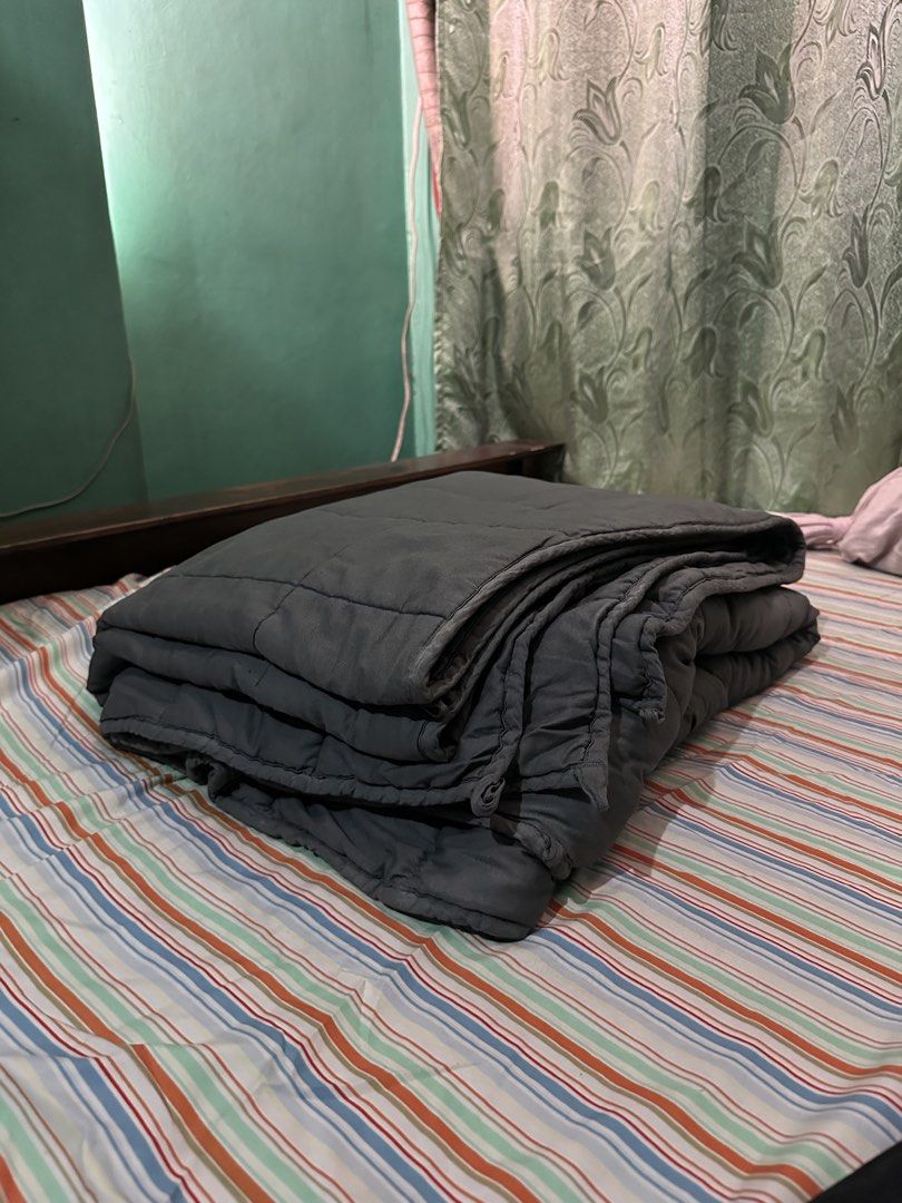 Weighted Blanket 12-15lbs - King Size (Category: Bedding & Towels) located in Manila. Submitted by hanabishop (Listing ID 1451422386, Image 2). Description: King-sized weighted blanket, bought online. Approximately 12-15 lbs. Used for 2 months, well taken care of. Comfortable and heavy, great for better sleep. Selling dahil hindi na nagagamit. Buyer shoulders the shipping fee..