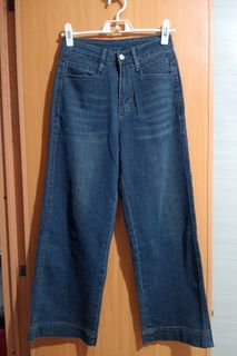 (Category: ) located in . Submitted by niceoutfits (Listing ID 1451501595, Image 1). Description: .
