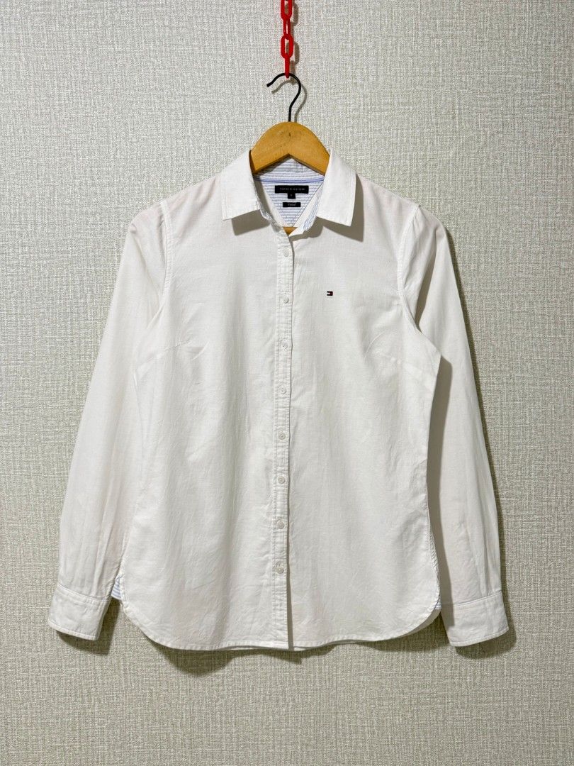 ✅Womens Tommy Hilfiger Polo (Category: Longsleeves) located in Dumaguete. Submitted by good_stuff_dgte (Listing ID 1451390588, Image 2). Description: ✅Womens Tommy Hilfiger Polo -₱750 -Size medium (18.5x27) -Embroidered logo -Color rate 9.8/10 -No issue (excellent condition).