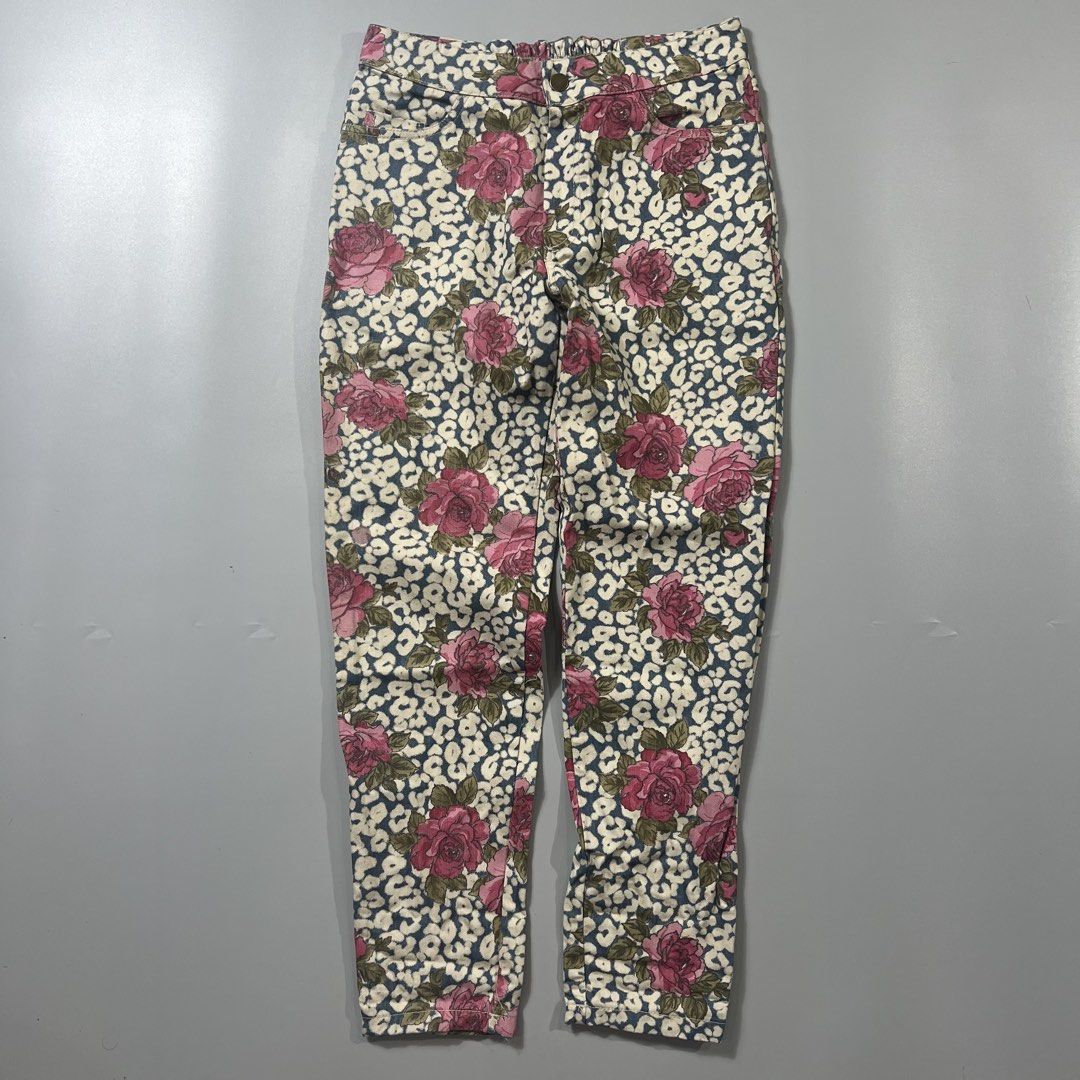 Y2¥ Floral Print Pants (Category: Other Bottoms) located in Baguio. Submitted by pinkpixie (Listing ID 1451488418, Image 1). Description: - Eye-catching floral and leopard print mix - Flattering high-waisted design - Comfortable stretch fabric - Functional front and back pockets - Makes a unique statement piece.