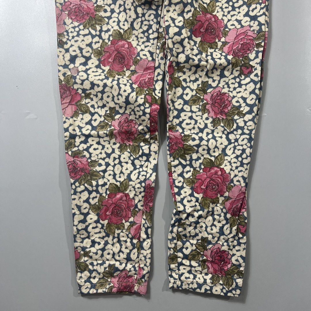 Y2¥ Floral Print Pants (Category: Other Bottoms) located in Baguio. Submitted by pinkpixie (Listing ID 1451488418, Image 3). Description: - Eye-catching floral and leopard print mix - Flattering high-waisted design - Comfortable stretch fabric - Functional front and back pockets - Makes a unique statement piece.