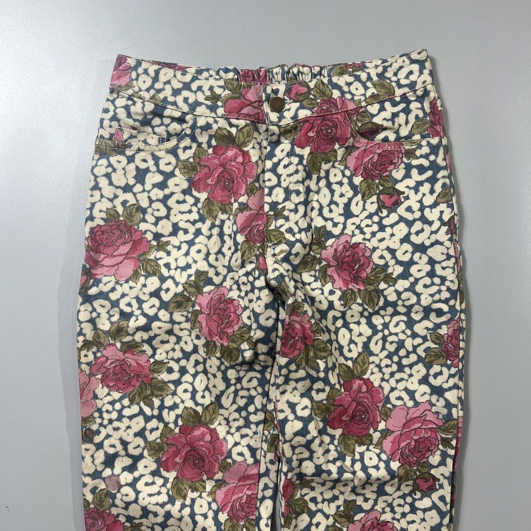Y2¥ Floral Print Pants (Category: Other Bottoms) located in Baguio. Submitted by pinkpixie (Listing ID 1451488418, Image 2). Description: - Eye-catching floral and leopard print mix - Flattering high-waisted design - Comfortable stretch fabric - Functional front and back pockets - Makes a unique statement piece.