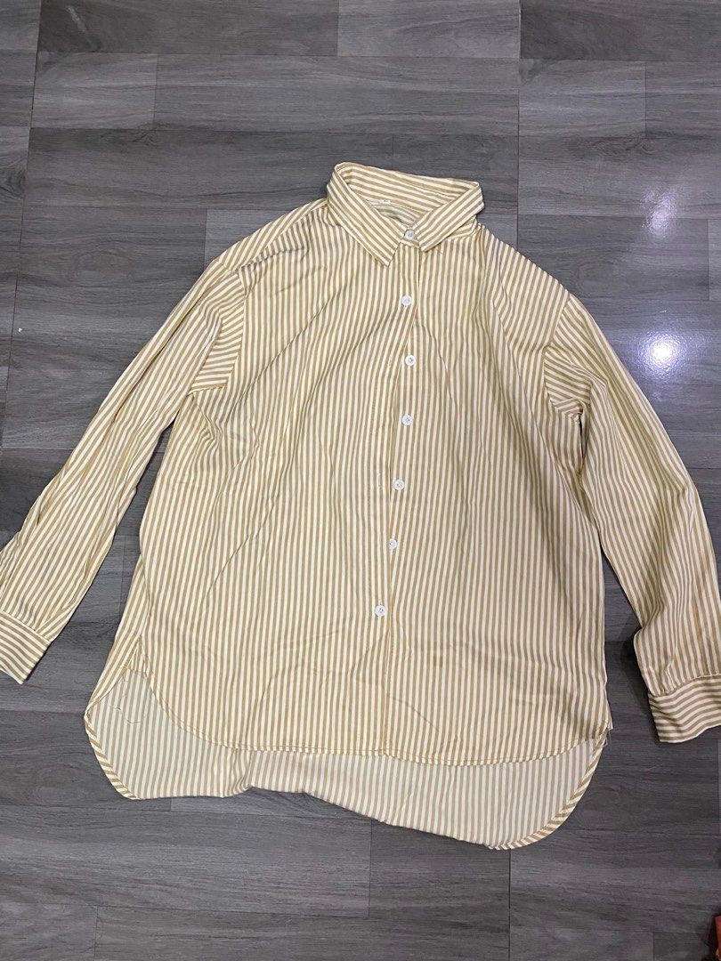 Yellow Striped Long Sleeves Polo (Category: Longsleeves) located in Quezon City. Submitted by wompybat (Listing ID 1451492212, Image 1). Description: Yellow Striped Long Sleeves Polo Used for beach cover up Perfect for summer RFS: Not my style anymore No specific sizing but fits S-M .