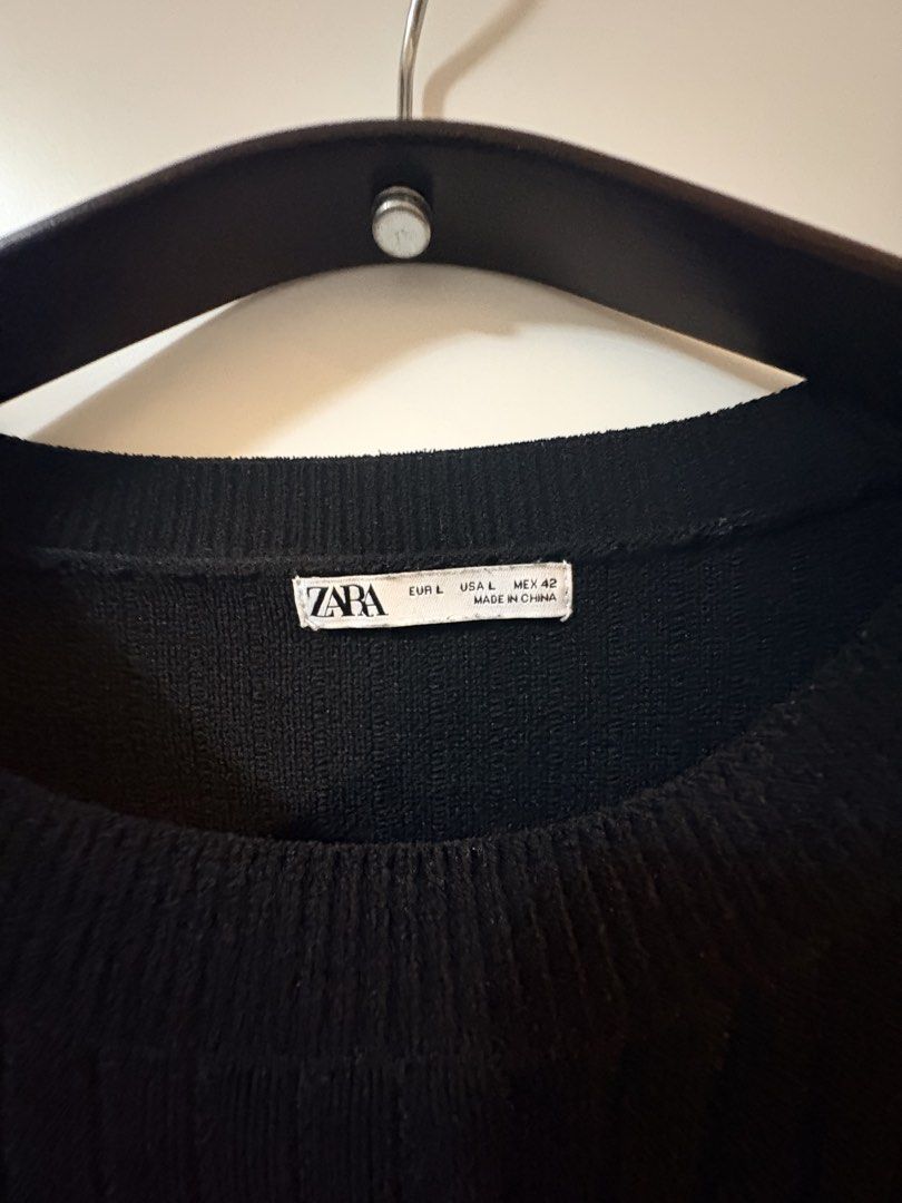 Zara Black Ribbed Knit Short Sleeve (Category: Tshirts & Polo Shirts ) located in Makati City. Submitted by goodbuyitems (Listing ID 1451493670, Image 3). Description: condition 9/10 decluttering size L Zara sweater in black. Ribbed knit texture all over. Short sleeves with a slightly wider cut. Crew neck.. .