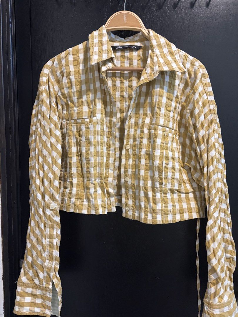Zara checkered jacket (Category: Coats, Jackets and Outerwear) located in Manila. Submitted by coolandchic (Listing ID 1451461202, Image 1). Description: .