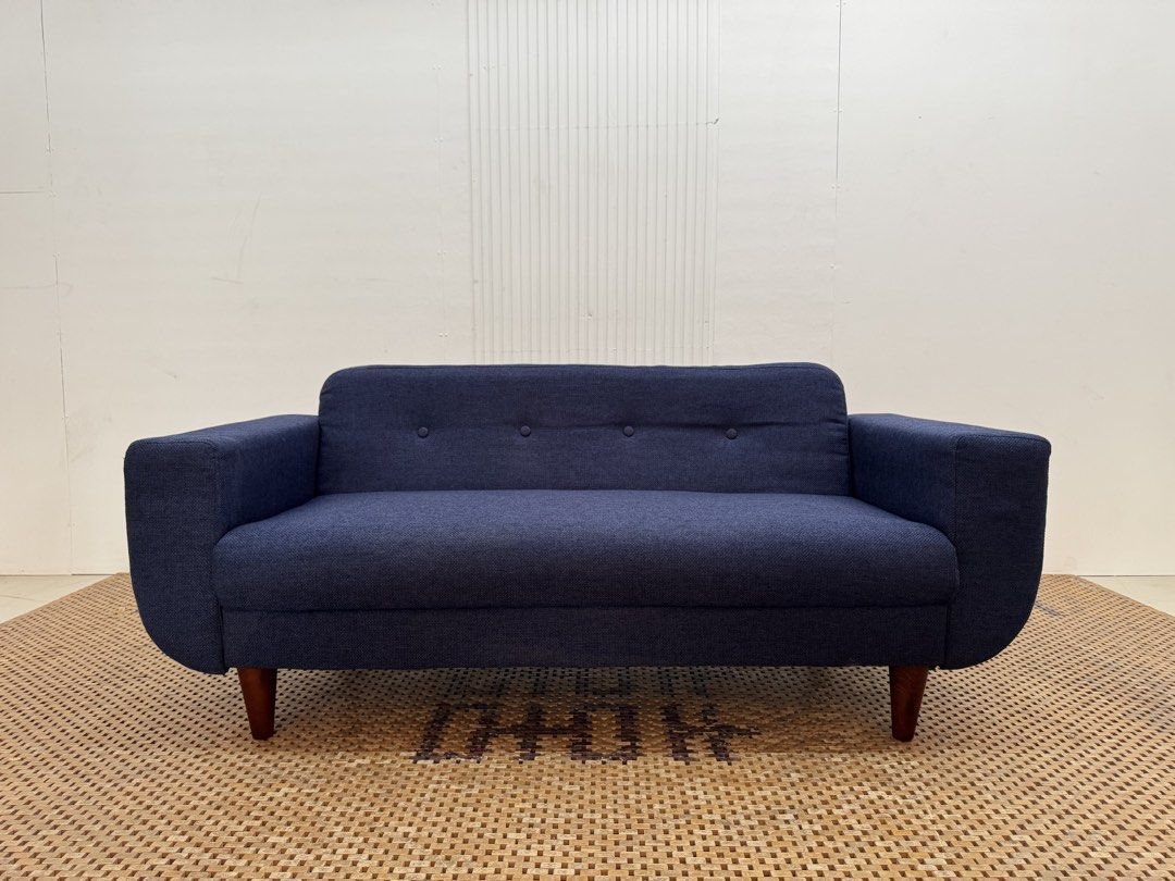 3 seater fabric sofa (Category: Sofas) located in Quezon City. Submitted by matetdevis13 (Listing ID 1451671754, Image 1). Description: Elegant 3-Seater Rare Color Fabric Sofa Price: 10,900 L60.5 x W27 x H26/16 In good condition Code JMD50-NP39.
