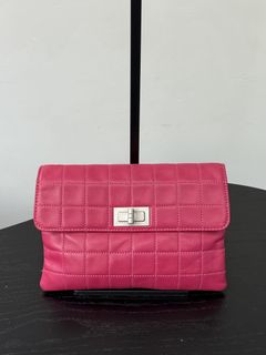 （分類：）位於 。 由 iluxuryvintage 提交（商品編號 1451564407，圖片 1）。簡介： 。