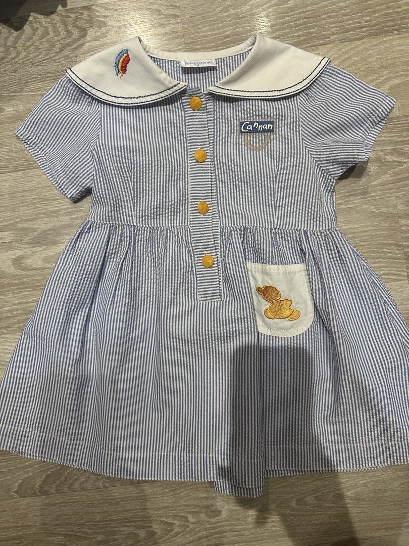 迦南幼稚園校服 （分類：嬰兒及小童流行時尚）位於 Hong Kong。 由 bearbearpolly 提交（商品編號 1451561896，圖片 3）。簡介： 夏季校服: 校裙 100碼x 2 (@$45) 夏季校服: 薄外套 90碼 x 1 (@$60) 冬季校服外套 90碼 x 1 (@$50) 冬季校服: 運動底衫 90碼 x 1 (@$60) 冬季校服: 運動服 (衫+褲) 90 碼 x 2 (@$70) 圍裙 x 2 (@$20)。