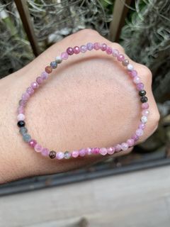 (Category: ) located in . Submitted by crystal_gem_world (Listing ID 1451590870, Image 1). Description: .