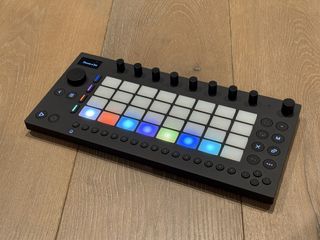 （分類：）位於 。 由 sokwanho 提交（商品編號 1451656382，圖片 1）。簡介： 。