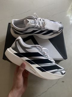 (Category: ) located in . Submitted by sneakerlounge_ (Listing ID 1451596927, Image 1). Description: .
