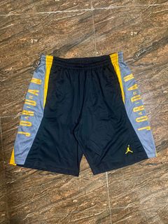 (Category: ) located in . Submitted by kengoesthrifting (Listing ID 1451628740, Image 1). Description: .