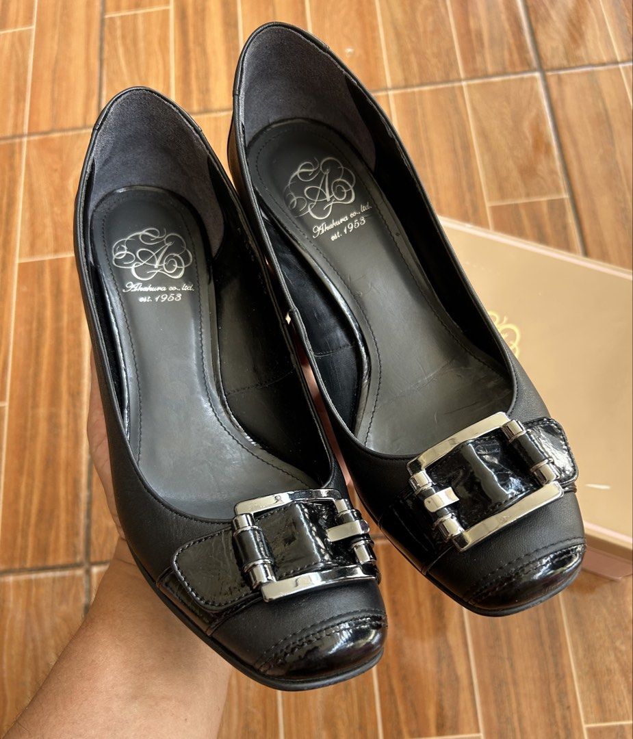 Akakura Heel (Category: Heels) located in Cagayan de Oro. Submitted by aljay02 (Listing ID 1451661645, Image 1). Description: - Classic black pumps - Shiny buckle detail on the front - Moderate heel height - Original box included - Versatile for work or a night out - Made in Japan - Akakura Co Ltd est 1953.