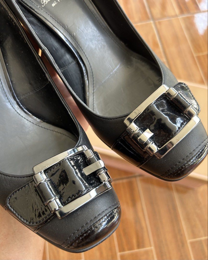 Akakura Heel (Category: Heels) located in Cagayan de Oro. Submitted by aljay02 (Listing ID 1451661645, Image 3). Description: - Classic black pumps - Shiny buckle detail on the front - Moderate heel height - Original box included - Versatile for work or a night out - Made in Japan - Akakura Co Ltd est 1953.