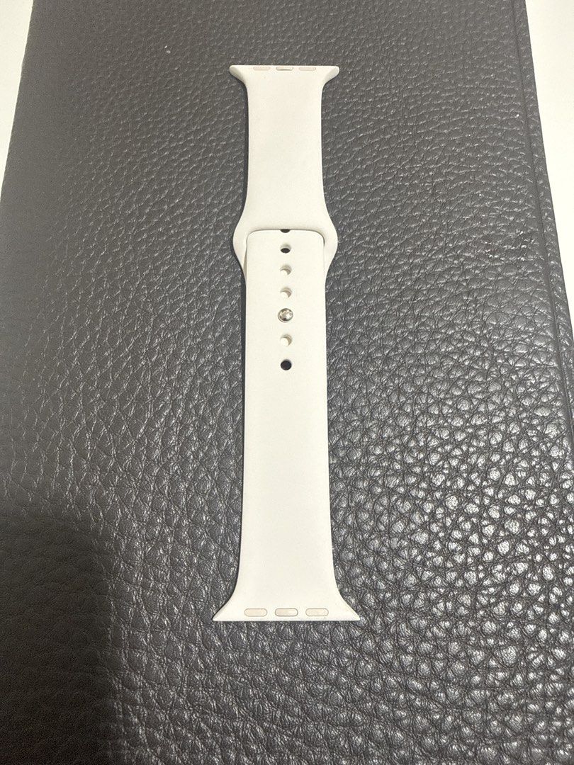 Apple Watch Sport Band - Light Color (Category: Wearables & Smart Watches) located in Paranaque City. Submitted by jay87rodriguez (Listing ID 1451521708, Image 1). Description: Size M/L Apple Watch Series 11 BLUSH-colored Apple Watch Sport Band (46mm). Came with the Apple Watch I bought from Powermac. RFS: wrong size. Can also trade in for small size, if same color..