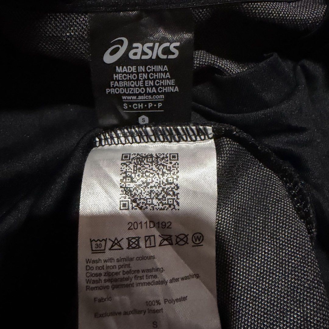 Asics Running Shirt (Category: Activewear) located in Davao. Submitted by ckkb1821 (Listing ID 1451524776, Image 3). Description: Asics Running Shirt Small (19 x 25") fits Medium Excellent condition ₱499 only +sf.