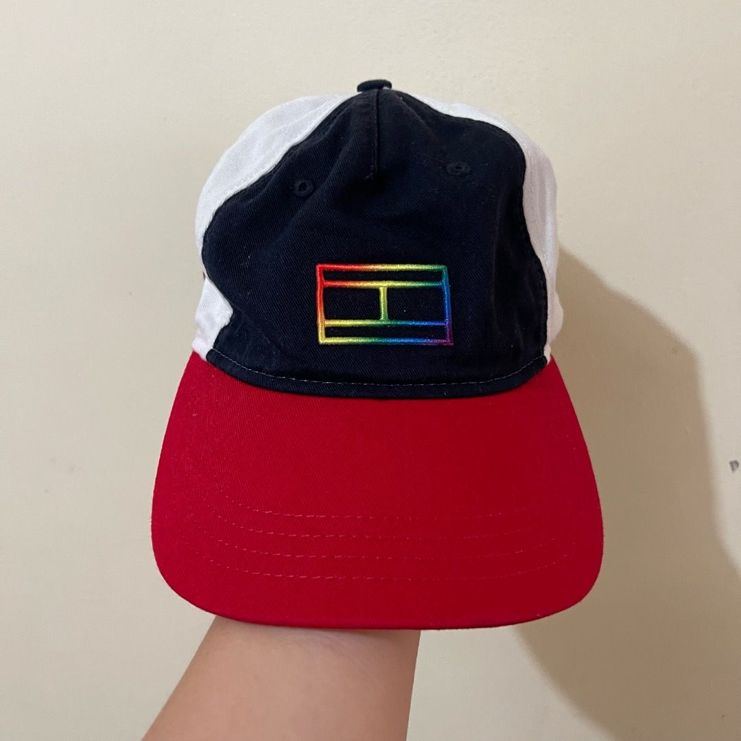Assorted Caps (Category: Caps & Hats) located in Baguio. Submitted by randomly2600 (Listing ID 1451685239, Image 2). Description: White Nike cap. Classic design with embroidered logo. Adjustable strap at the back for a good fit. Great for everyday wear..