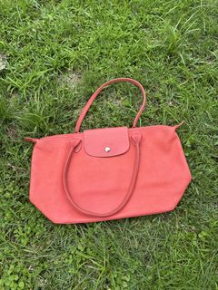 (Category: ) located in . Submitted by nuafreloved (Listing ID 1451678390, Image 1). Description: .