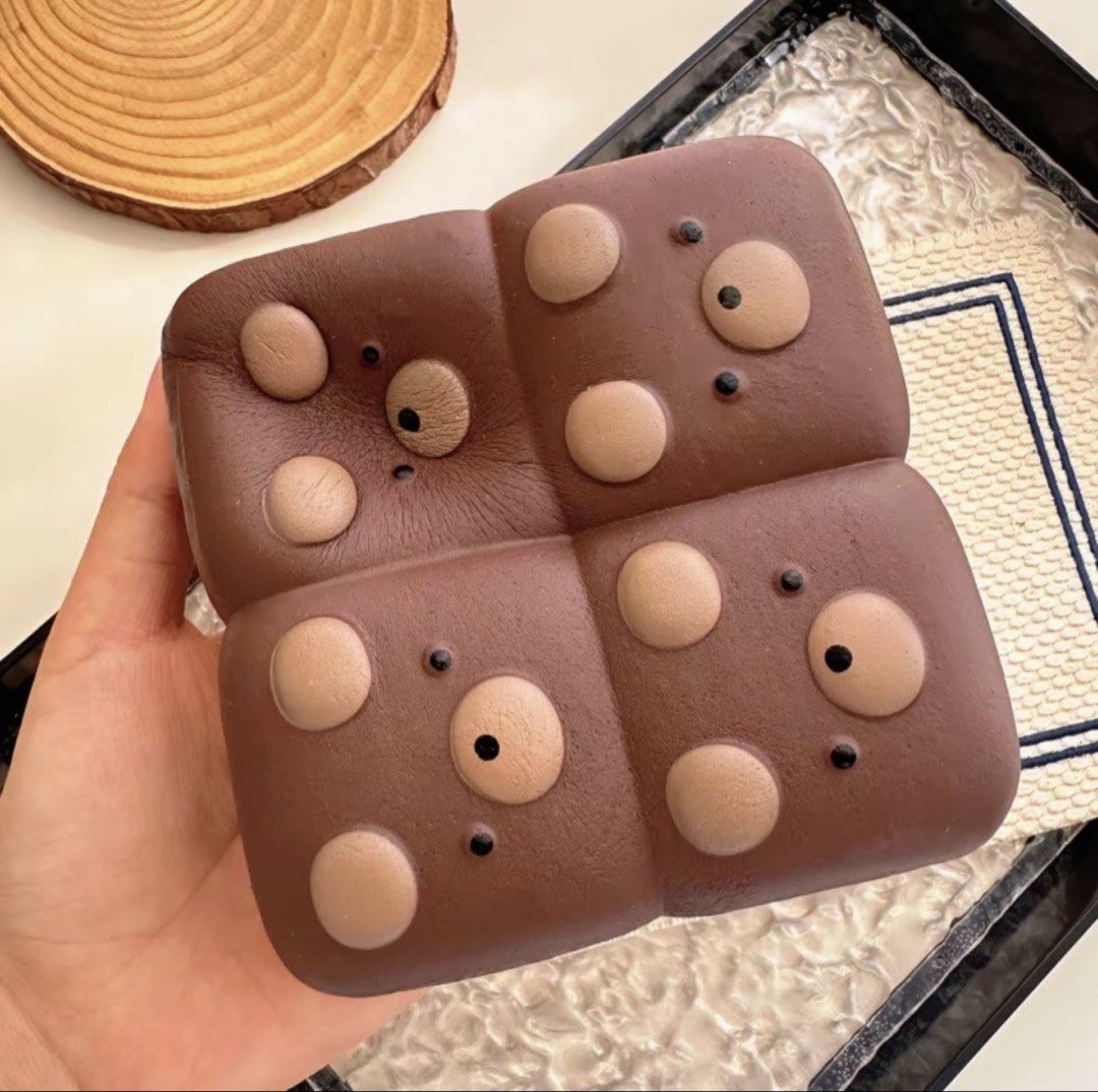 Bear Squishy (Category: Plushies & Soft Toys) located in Singapore. Submitted by hypercy (Listing ID 1451622751, Image 1). Description: .