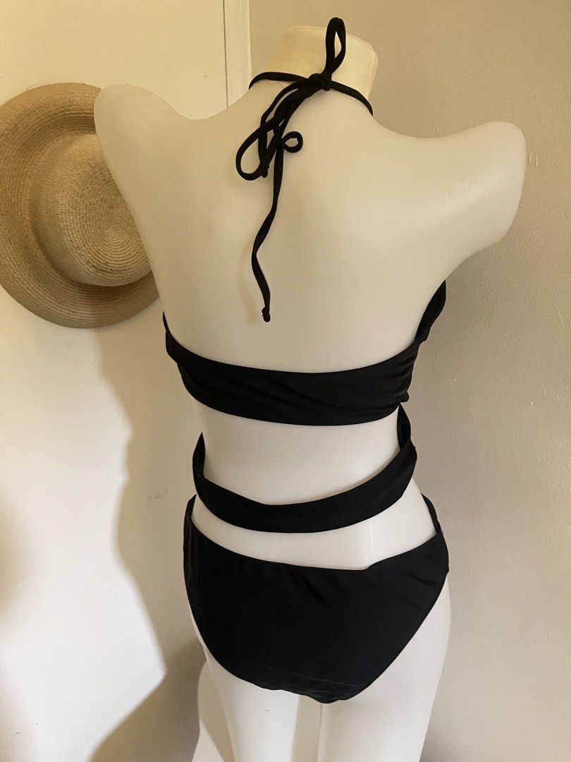 Black sexy swimsuit (Category: Bikinis & Swimsuits) located in Taguig. Submitted by declutterwithtally (Listing ID 1451608479, Image 2). Description: 🌊 Preloved Swimsuits for Sale 👙 Available Styles: One-piece Two-piece Brands: Zaful and SHEIN Condition: Brand new (never worn) Like new (excellent condition) used 1-2x Size: Large on tag Best fits: Bust:40A Waist:30–32 inches Perfect for beach trips, pool days, vacations, or your next getaway! Al