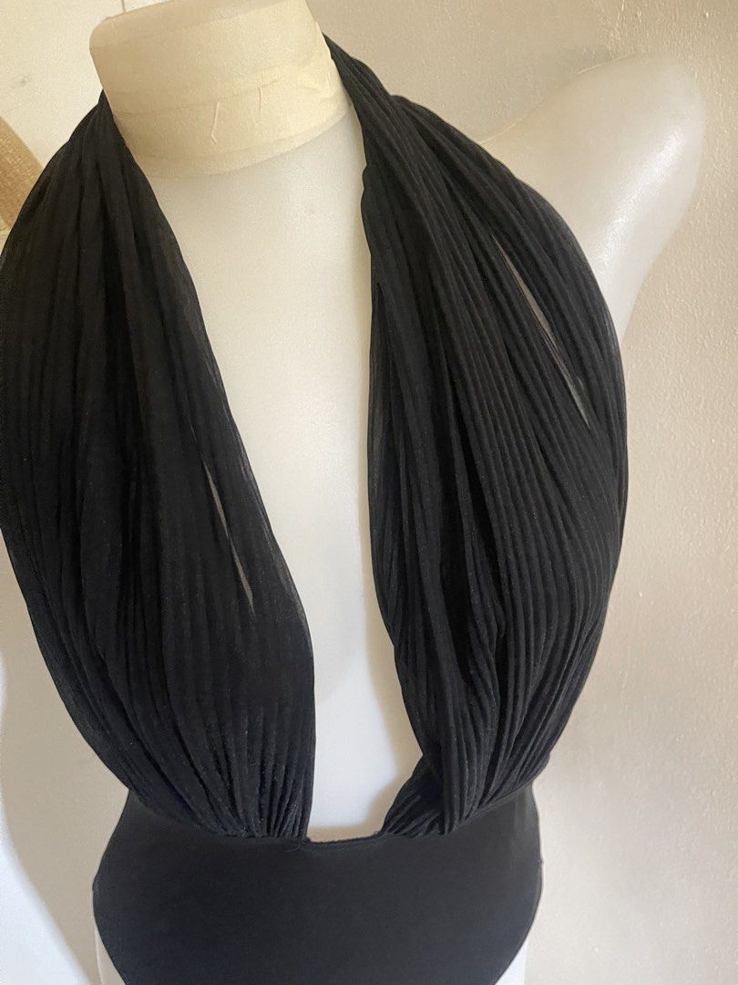 Black swimsuit (Category: Bikinis & Swimsuits) located in Taguig. Submitted by declutterwithtally (Listing ID 1451607736, Image 2). Description: 🌊 Preloved Swimsuits for Sale 👙 Available Styles: One-piece Two-piece Brands: Zaful and SHEIN Condition: Brand new (never worn) Like new (excellent condition) used 1-2x Size: Large on tag Best fits: Bust:40A Waist:30–32 inches Perfect for beach trips, pool days, vacations, or your next getaway! All ite